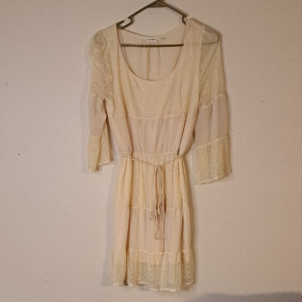 Blu Pepper Cream Lace Long Sleeve Dress